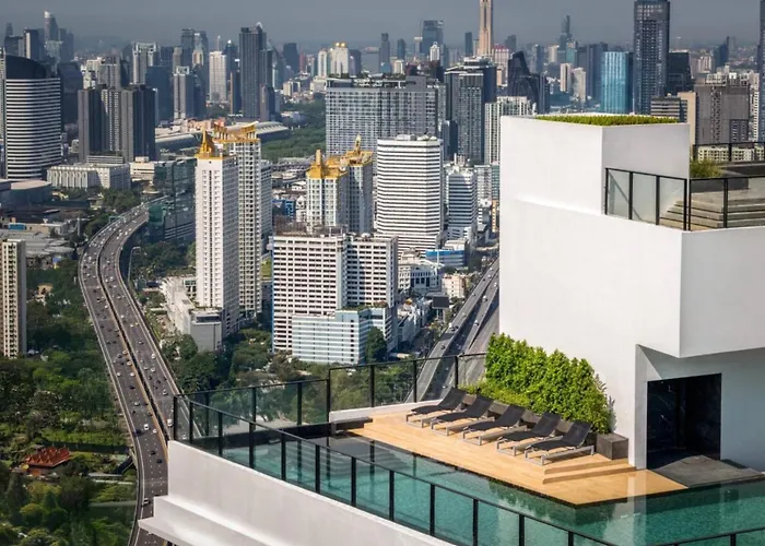 Panoramic Duplex Rama 9 Modern Infinity Pool & Gym