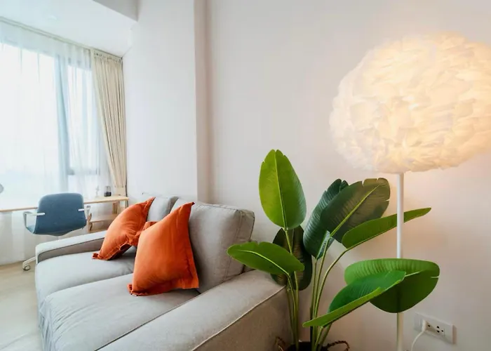 Panoramic Duplex Rama 9 Modern Infinity Pool & Gym *